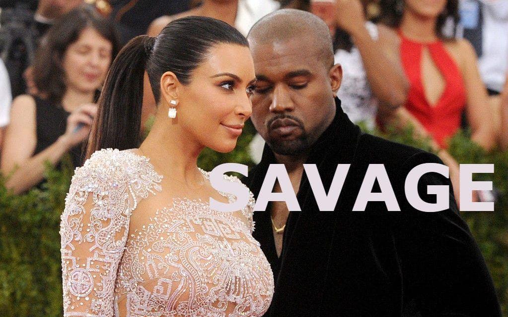 "SAVAGE". Definition: Hänsynslös, skrivs ofta med stora bokstäver. Exempel: Att Kim Kardashian publicerade Taylor Swift´s samtal med Kanye West på Snapchat... SAVAGE!"