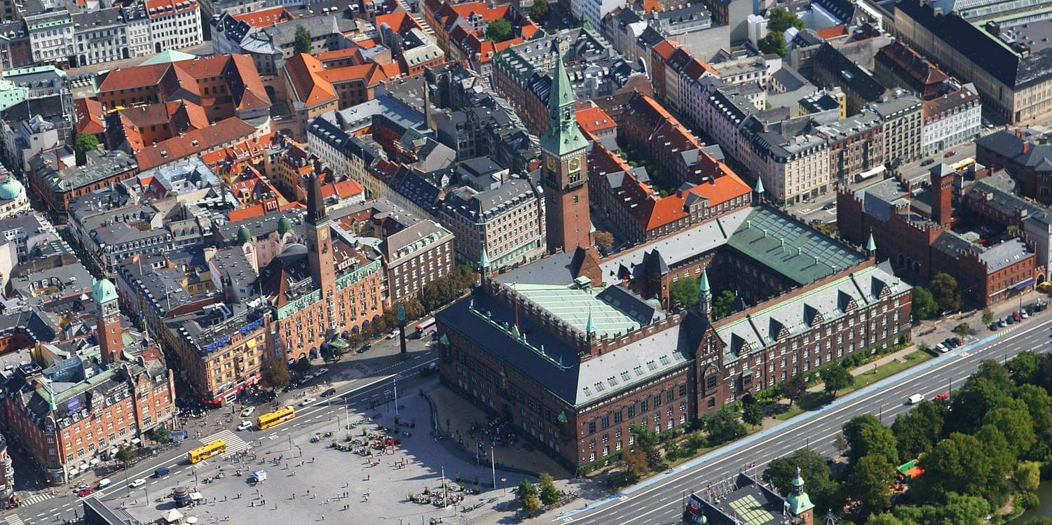 Rådhuspladsen i Köpenhamn där skelettdelarna hittats. Arkivbild.