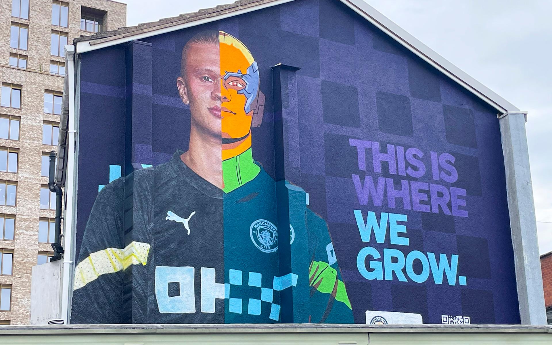 I samband med presentationen som City-spelare fick han står reklamaffisch i centrala Manchester.