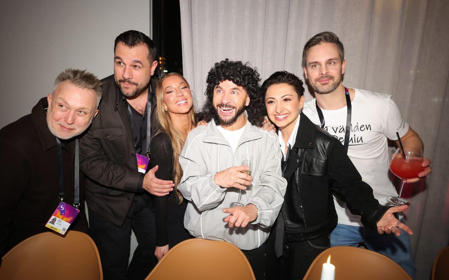 Lilla Al-Fadji firar vinsten i deltävlingen med Daniel Réhn, Edward af Sillén, Mikaela Samuelsson, Melanie Wehbe och Fredrik Sonefors.