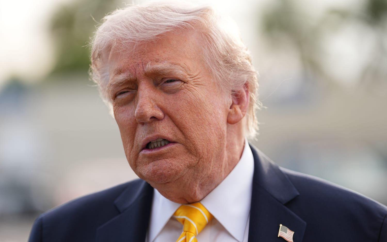 USA:s president Donald Trump säger att han granskar ett nytt förslag för att avsluta kriget i Iran.
