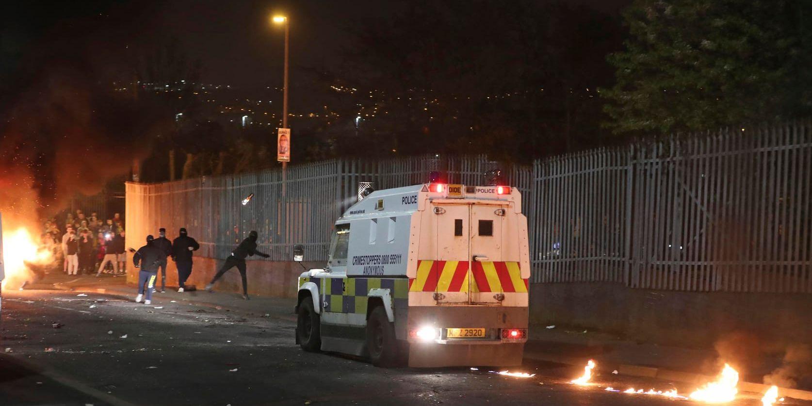 Upploppen i Londonderry i Nordirland ledde till att en person miste livet.