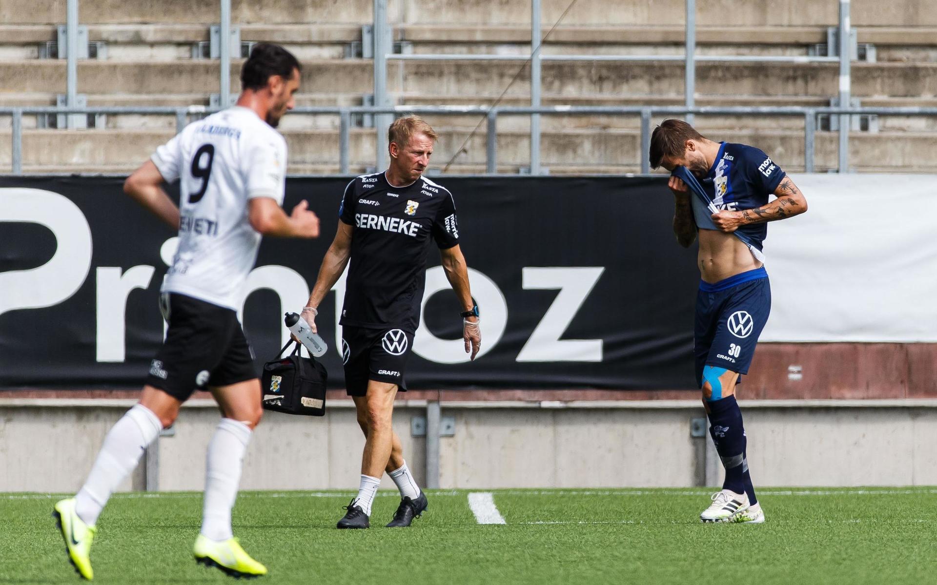 Mattias Bjärsmyr tvingade lämna planen redan efter fyra minuter mot Örebro. 