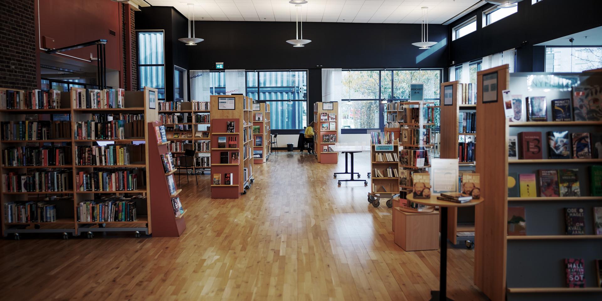 Älvstrandens bibliotek ska nu enbart vara skolbibliotek.