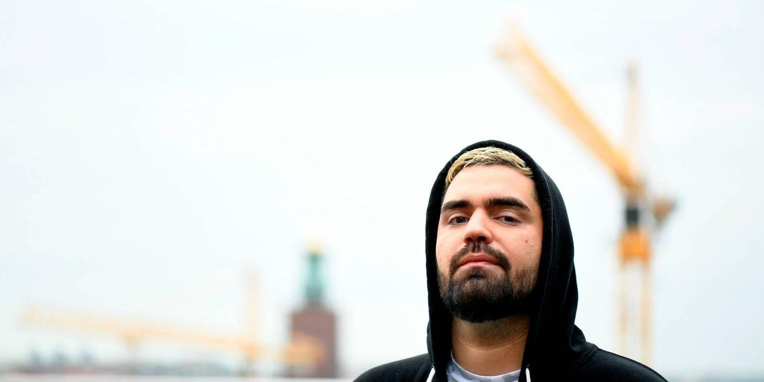 Rapparen Stors tredje album har fått titeln "Under broarna". "Det är en metafor för Stockholm", säger han.