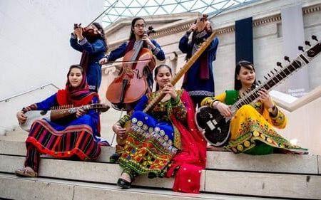 Zohra är en av de grupper som utbildats vid Afghanistans nationella musikinstitut. De består av unga kvinnliga musiker och har bland annat turnerat i Sverige.