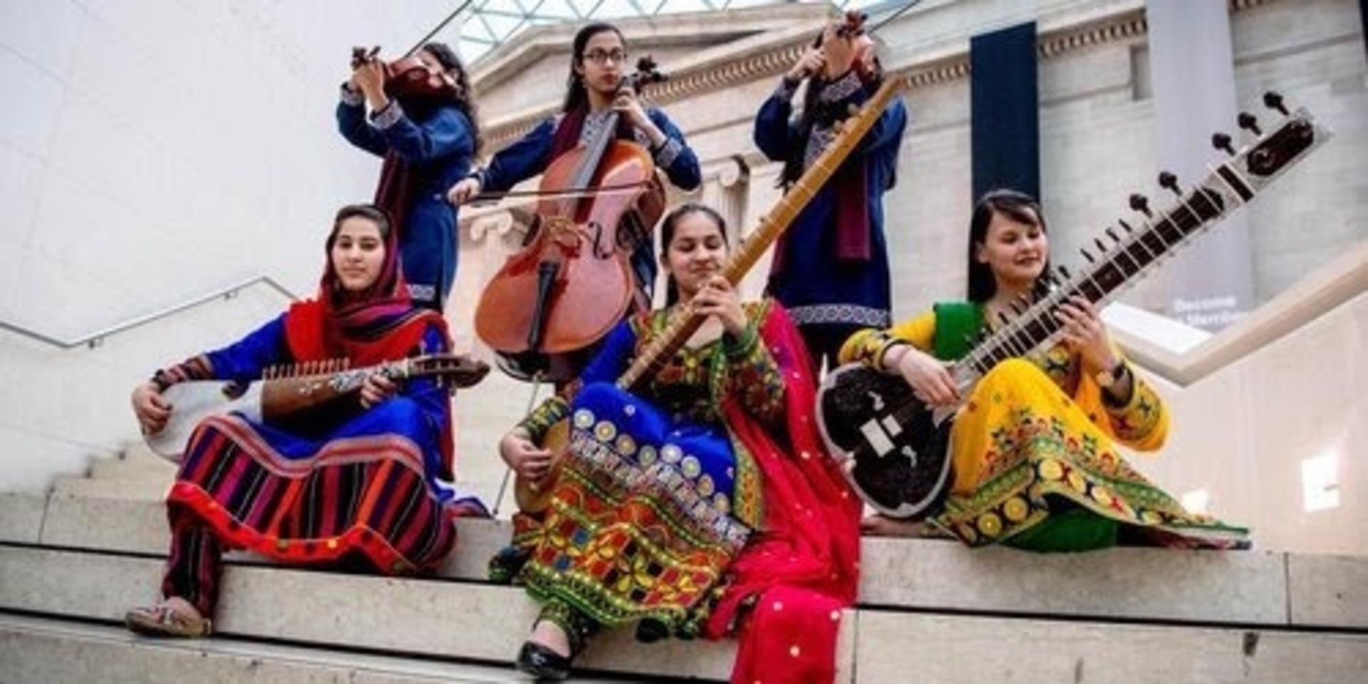 Zohra är en av de grupper som utbildats vid Afghanistans nationella musikinstitut. De består av unga kvinnliga musiker och har bland annat turnerat i Sverige.