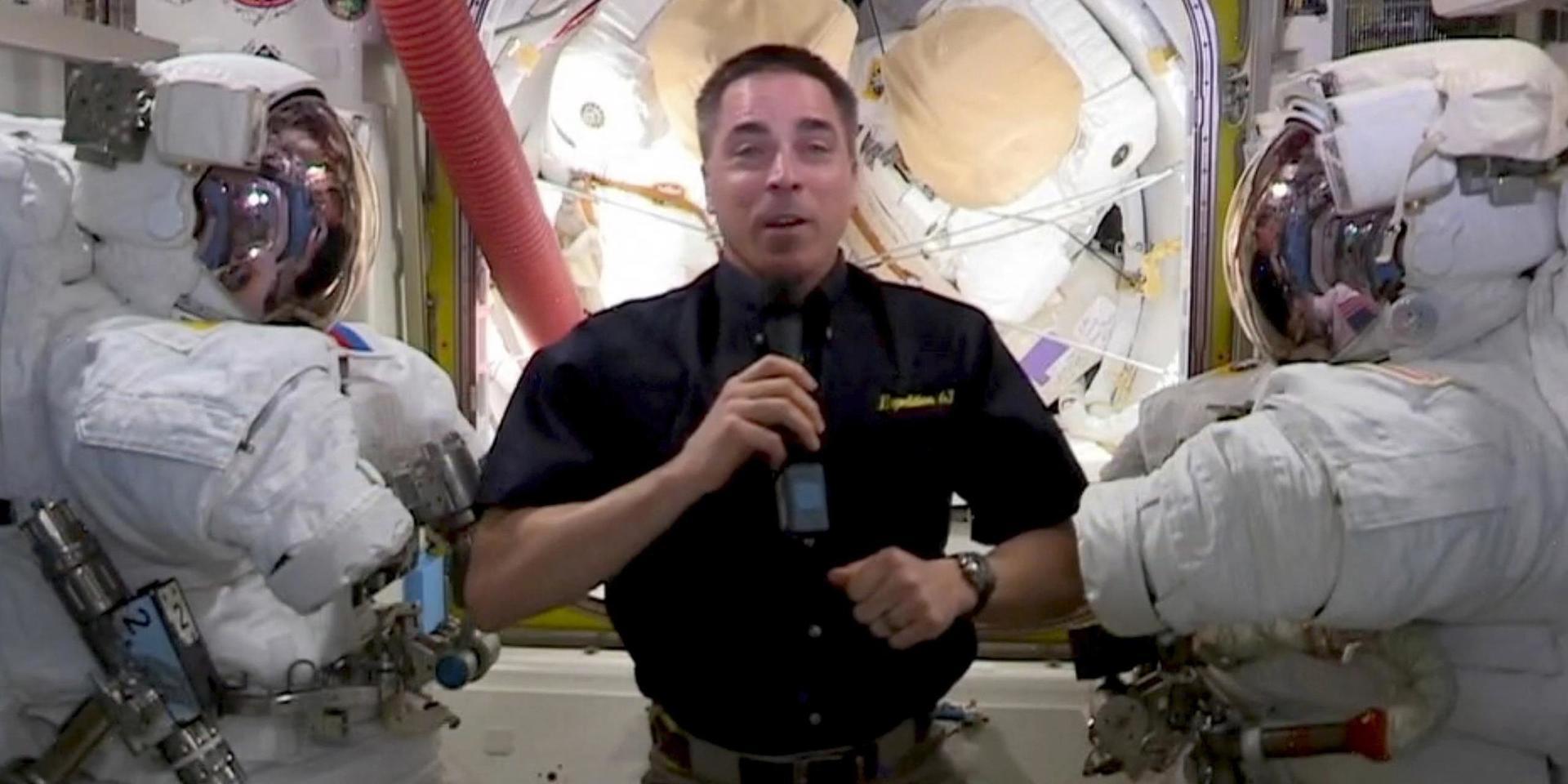 Nasa-astronauten Christopher Cassidy skickade en hälsning från rymdstationen ISS. 