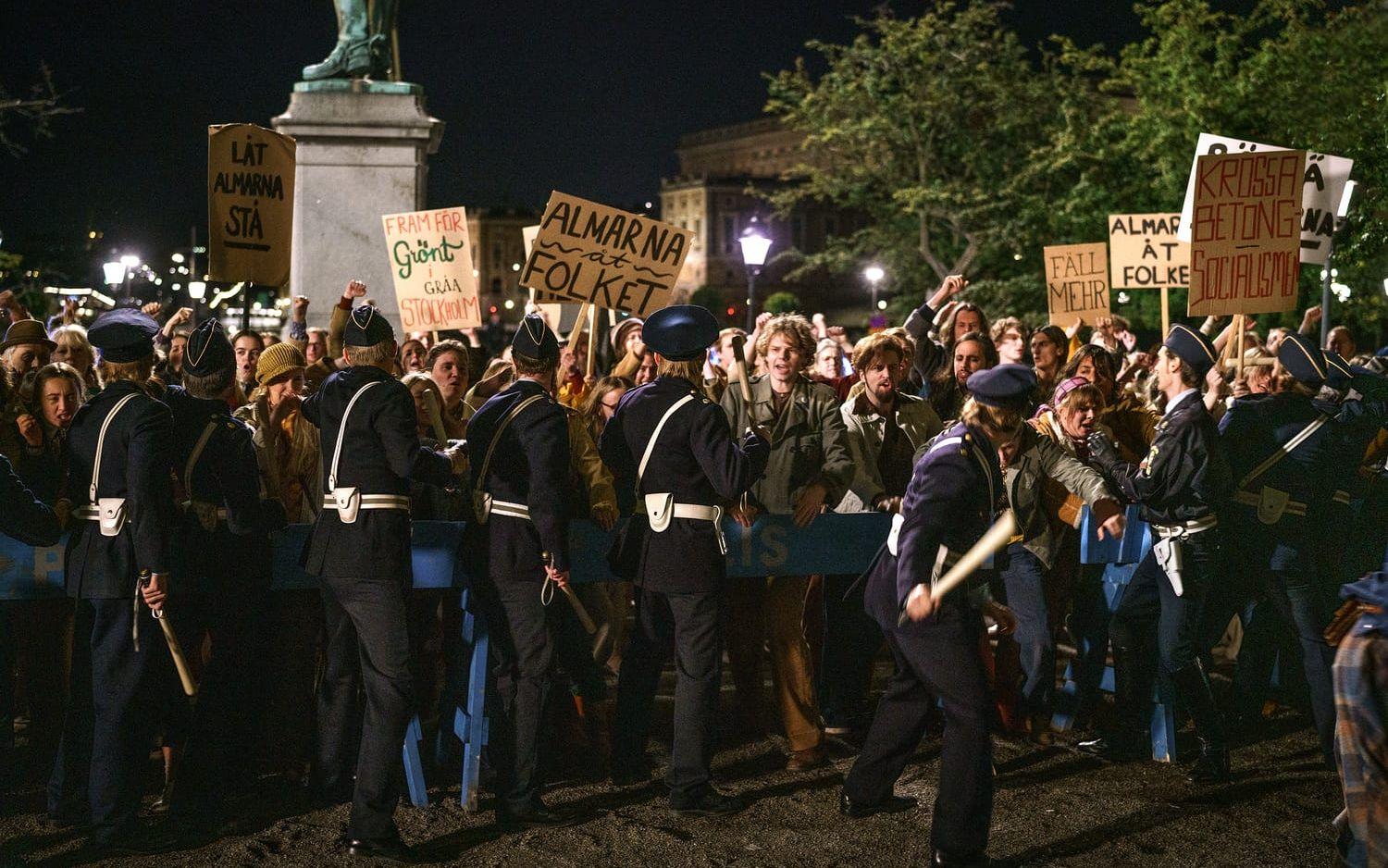Demonstranter i Kungsträdgården. Fotograf: Robert Eldrim/SVT.