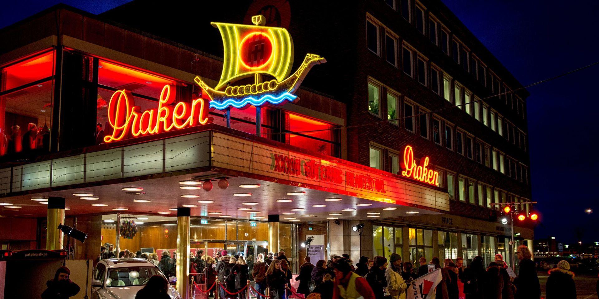 Trängsel utanför biografen Draken på Göteborgs filmfestival 2014. Då när trängsel ännu förekom, och covid-19 var ett okänt begrepp.
