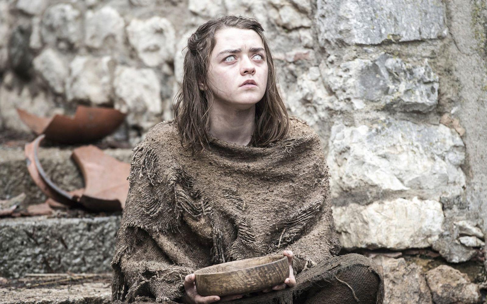 <strong>Arya Stark:</strong> Den trotsiga och hämndlystna Arya Stark spelas av Maisie Williams, som bara var fjorton år gammal under den första säsongen av Game of Thrones. Foto: HBO Nordic