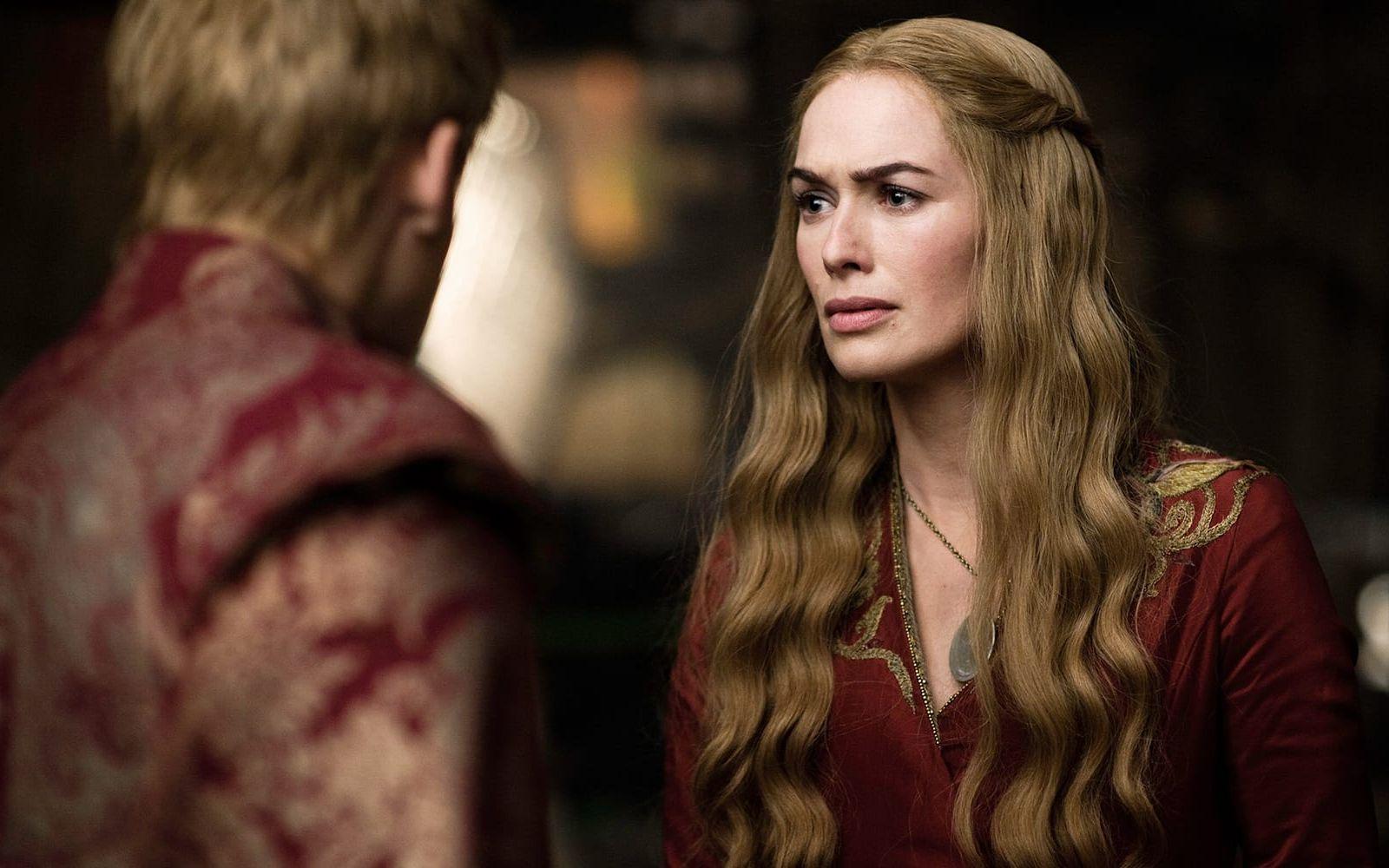 <strong>Cersei Lannister:</strong> Så här, eller med kort avklippt hår, har tv-tittarna vant sig vid att se Game of Thrones kanske mest maktlystna och hämndfyllda rollfigure. Foto: HBO Nordic