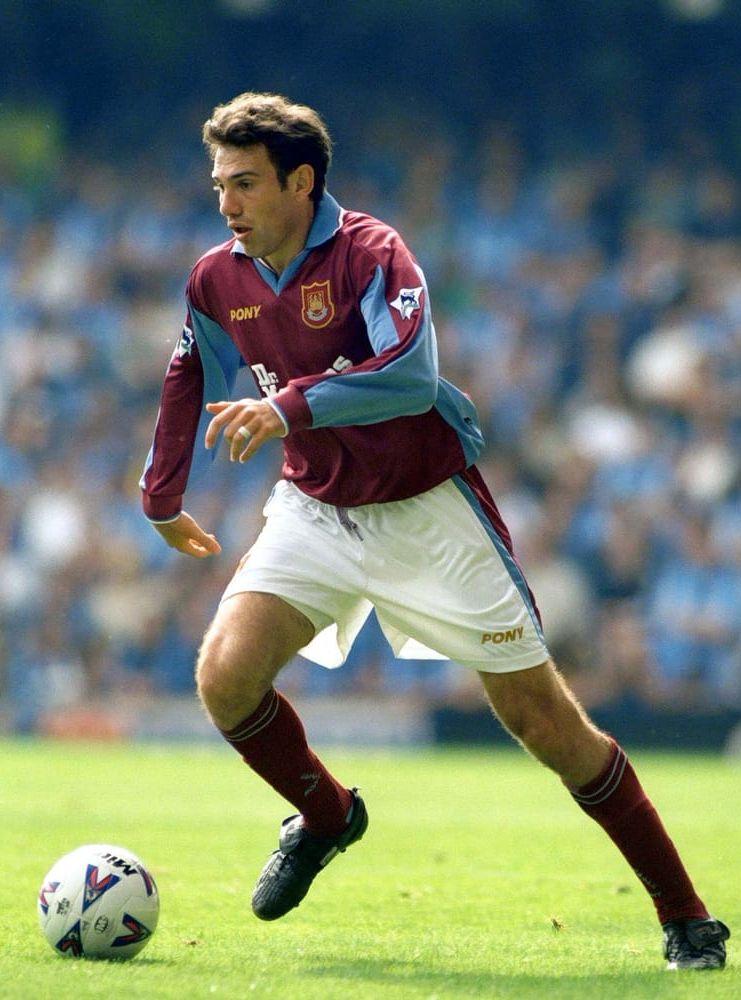 Yttermittfältaren <strong>Stan Lazaridis</strong> spelade i West Ham och Birmingham åren 1995-2006, sedan flyttade han hem till Australien för att avsluta karriären med några lugna år – så blev det inte. Foto: Bildbyrån