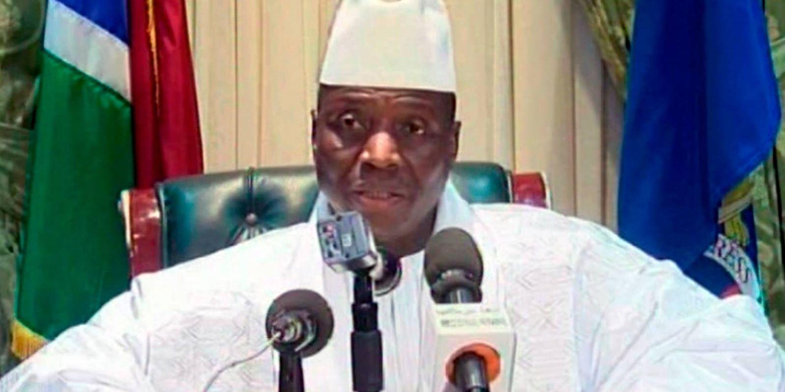 I en tv-sändning sade Gambias ledare Yahya Jammeh tidigt på lördagen att han avgår.