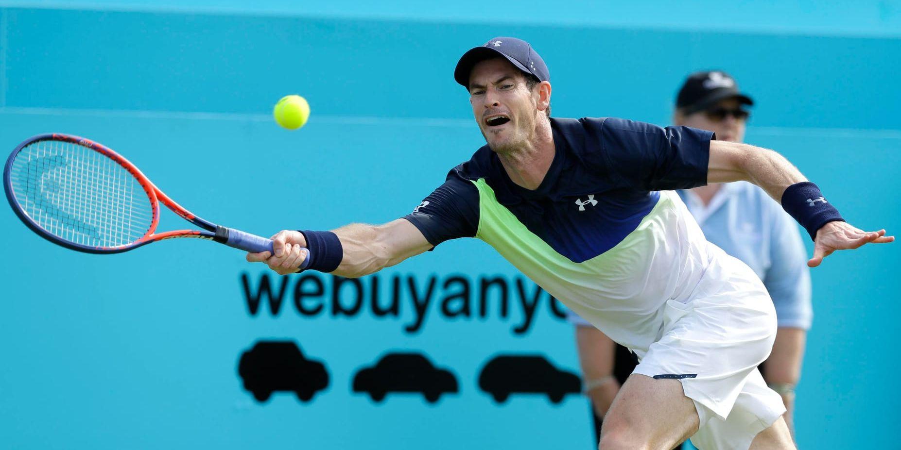 Andy Murray föll i sin comeback mot Nick Kyrgios.