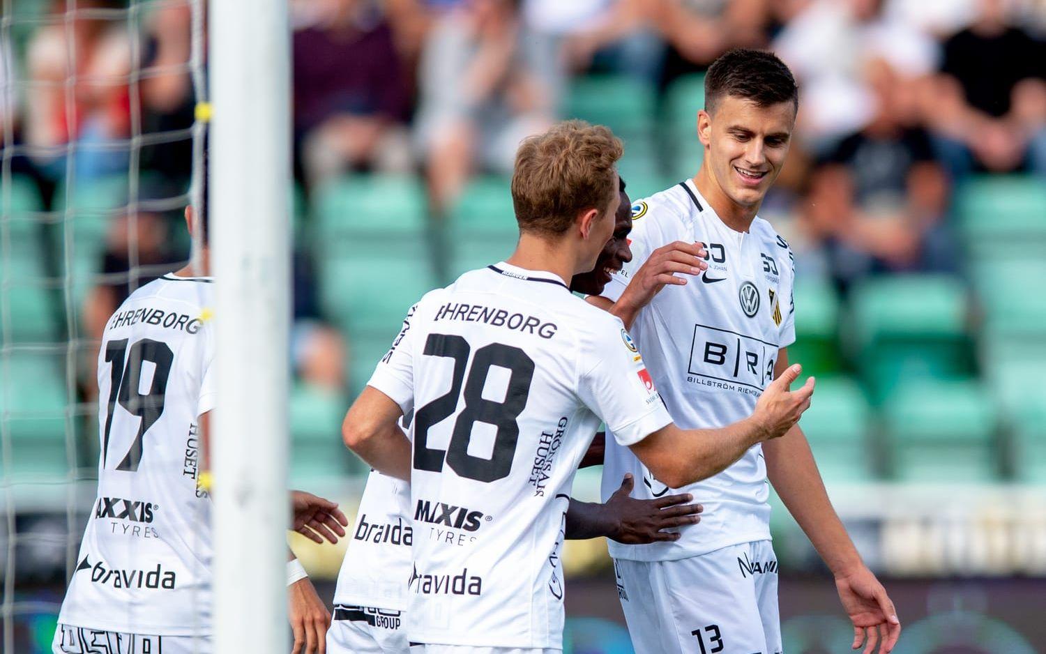 Alexander Jeremejeff jublar efter 2-0 mot GIF Sundsvall. 