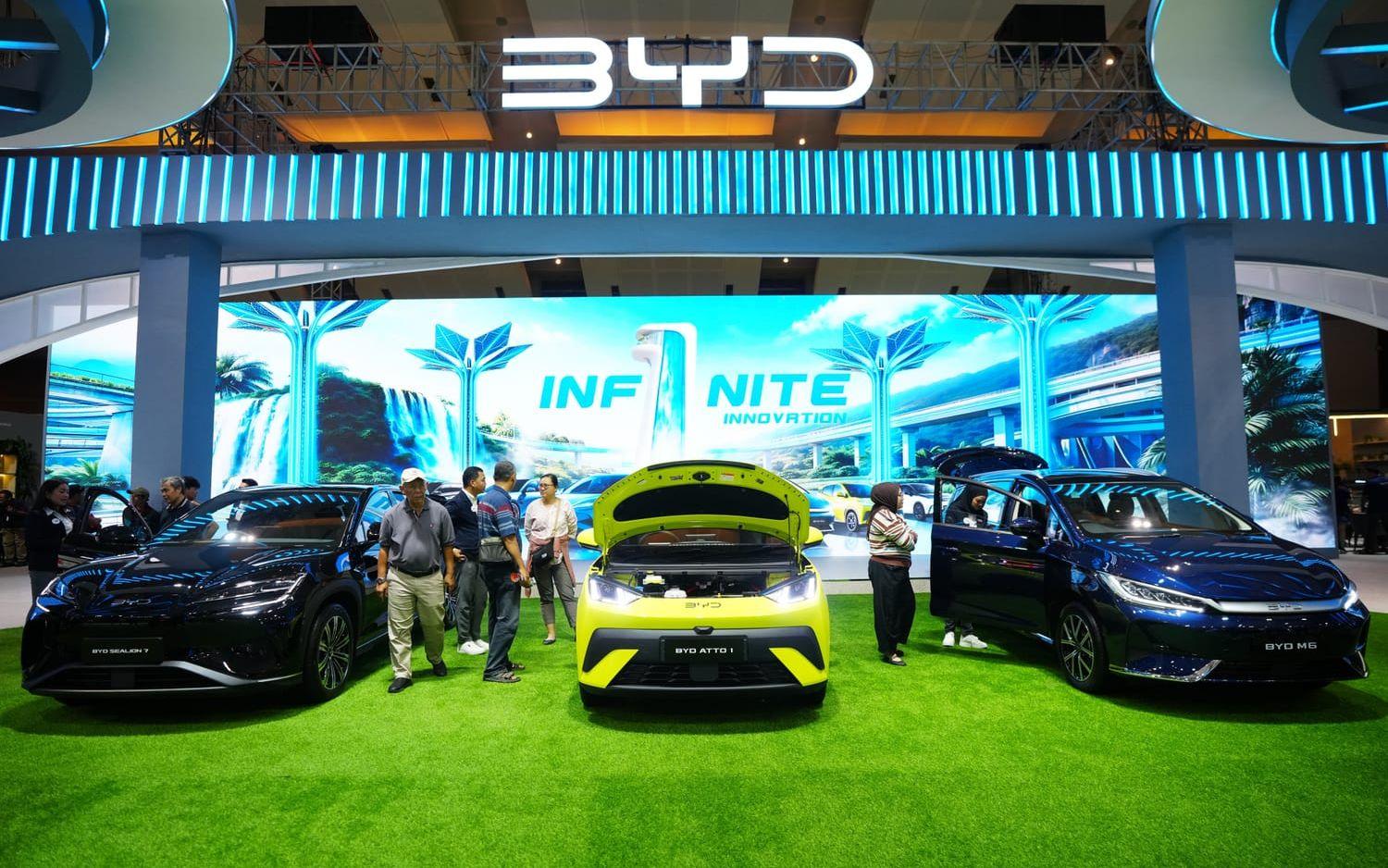 BYD ställer ut modeller i anslutning till bilmässan i Jakarta tidigare i år.  