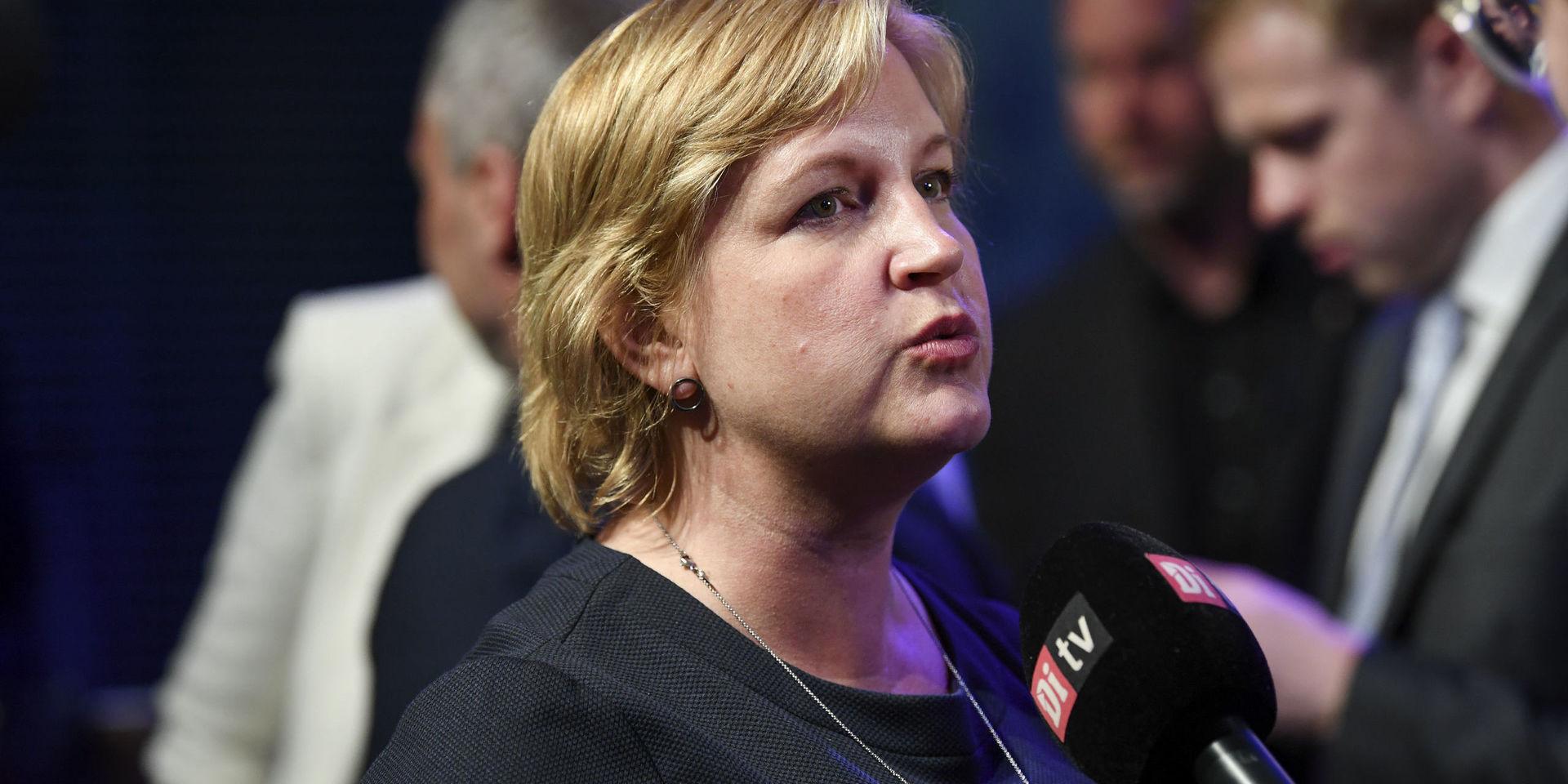 Liberalerna dippade rejält i valet. Men som det ser ut nu kan Karin Karlsbro ta plats i parlamentet.