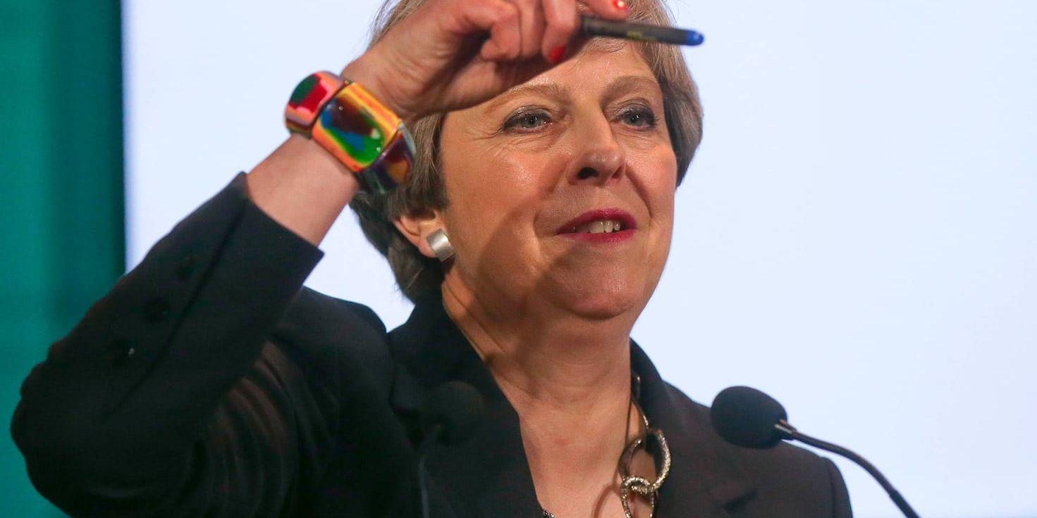 Den brittiska premiärministern Theresa May presenterade förslaget om skärpta krav på internetleverantörer.