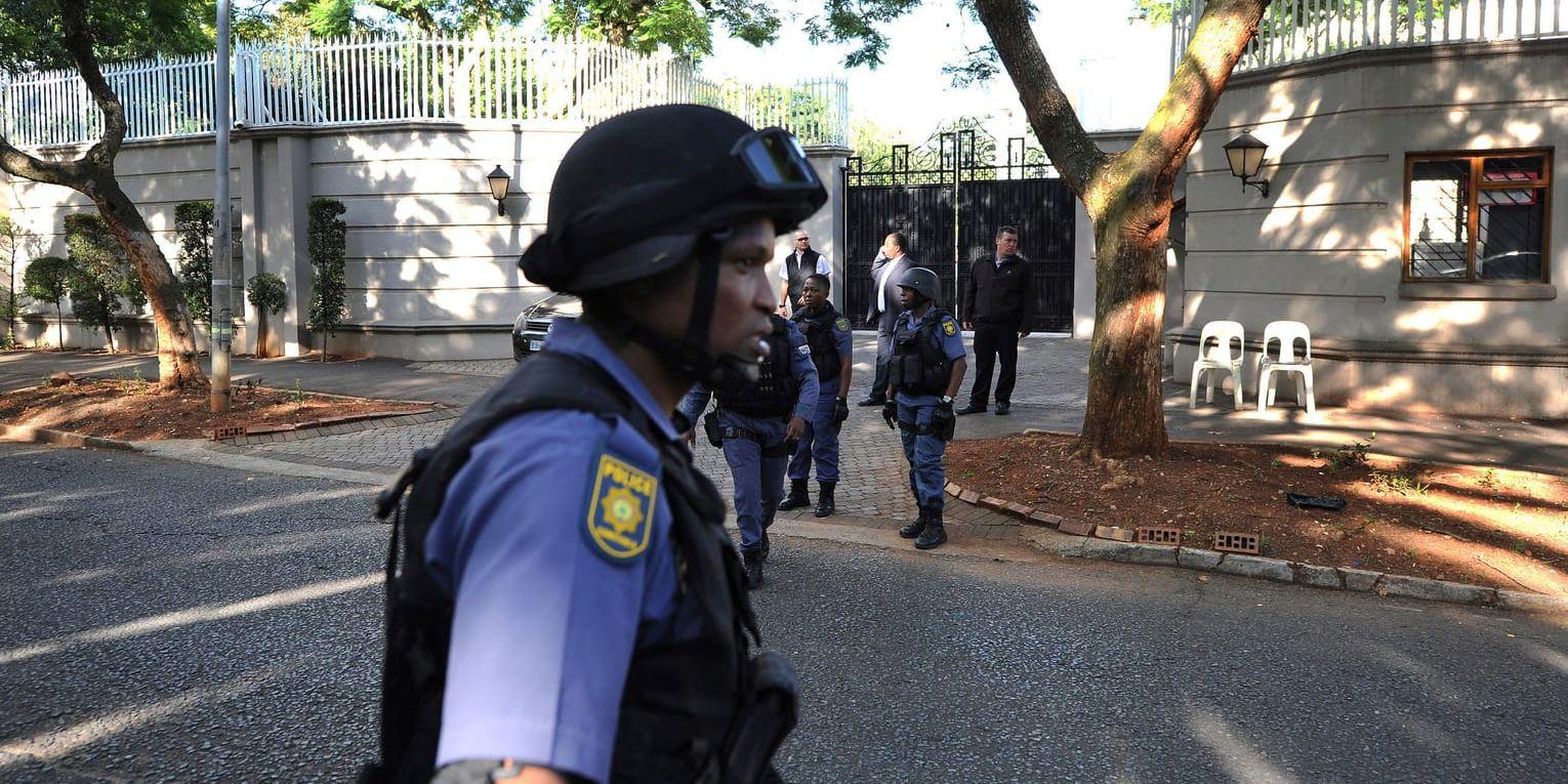 Polisen i Sydafrika är ofta utsatt för brott. Arkivbild.