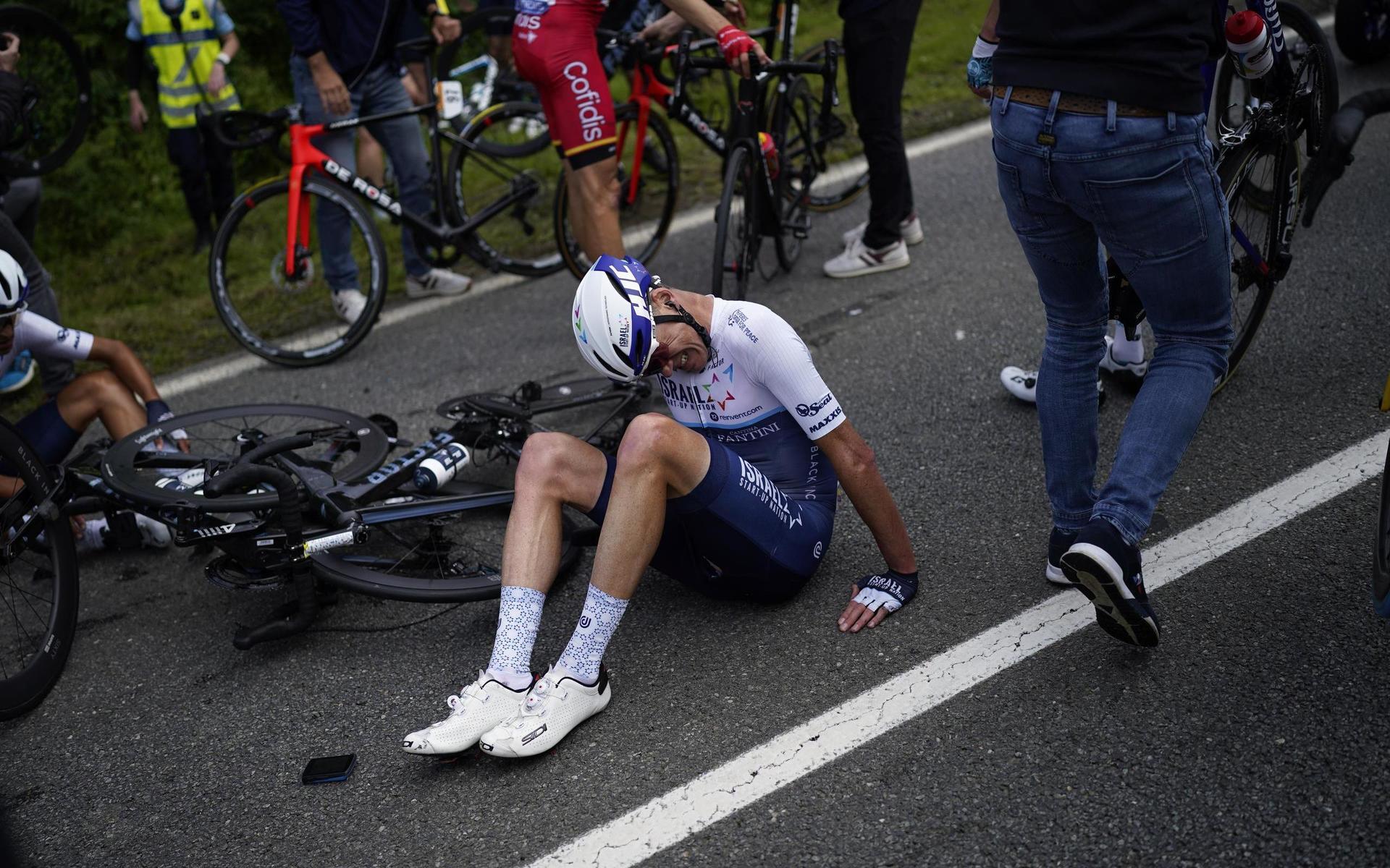 Storbritanniens stjärna Chris Froome var en av många som blev indragen i kraschen. Arkivbild.