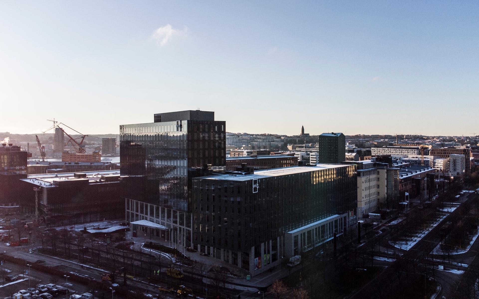 Geelys massiva kontorskomplex på Lindholmen innefattar bland annat ett 14 våningars höghus. 