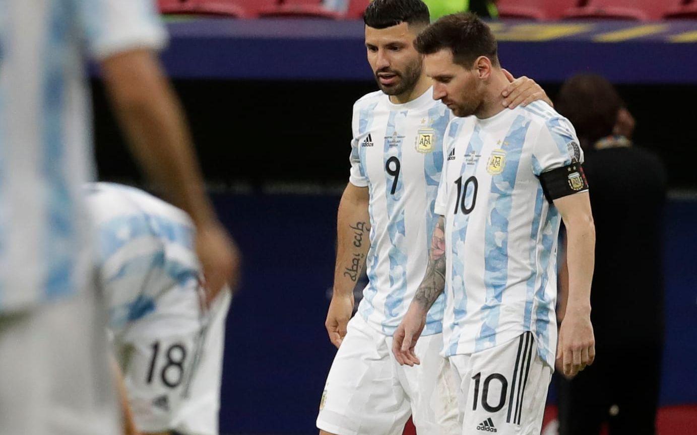 Sergio Agüro avslöjar att han fick en utskällning av Lionel Messi i samband med guldfirandet. 