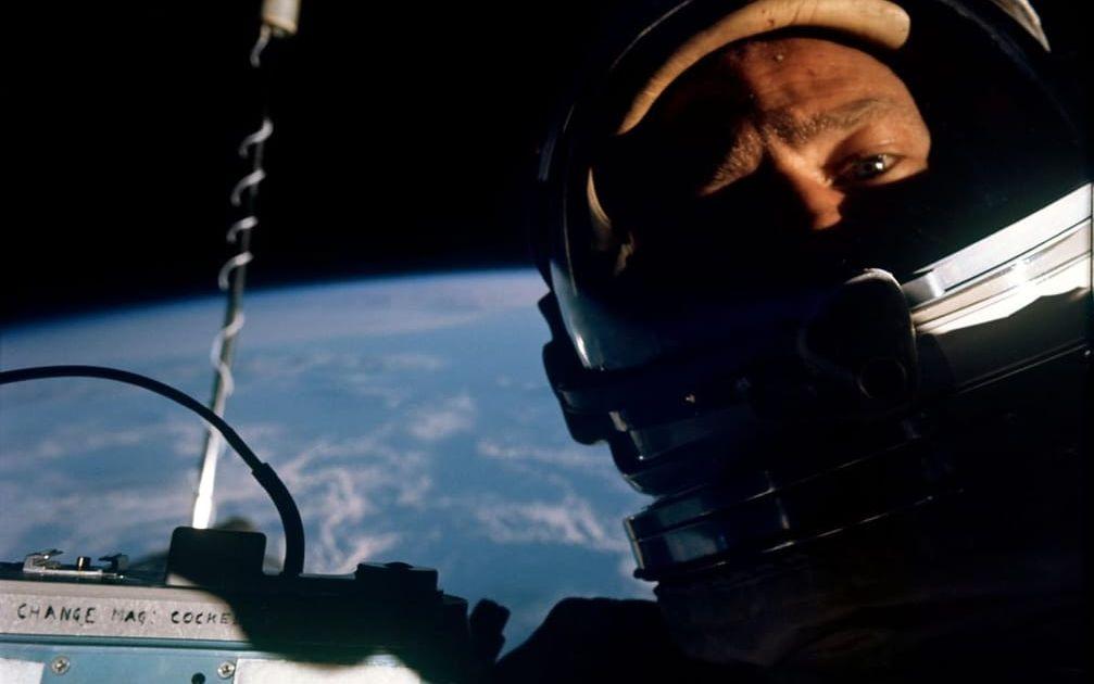 Men... Rymdselfien är faktiskt ett ännu äldre koncept. Buzz Aldrin räknas som den förste att ta en rymdselfie 1966. Bild: Nasa