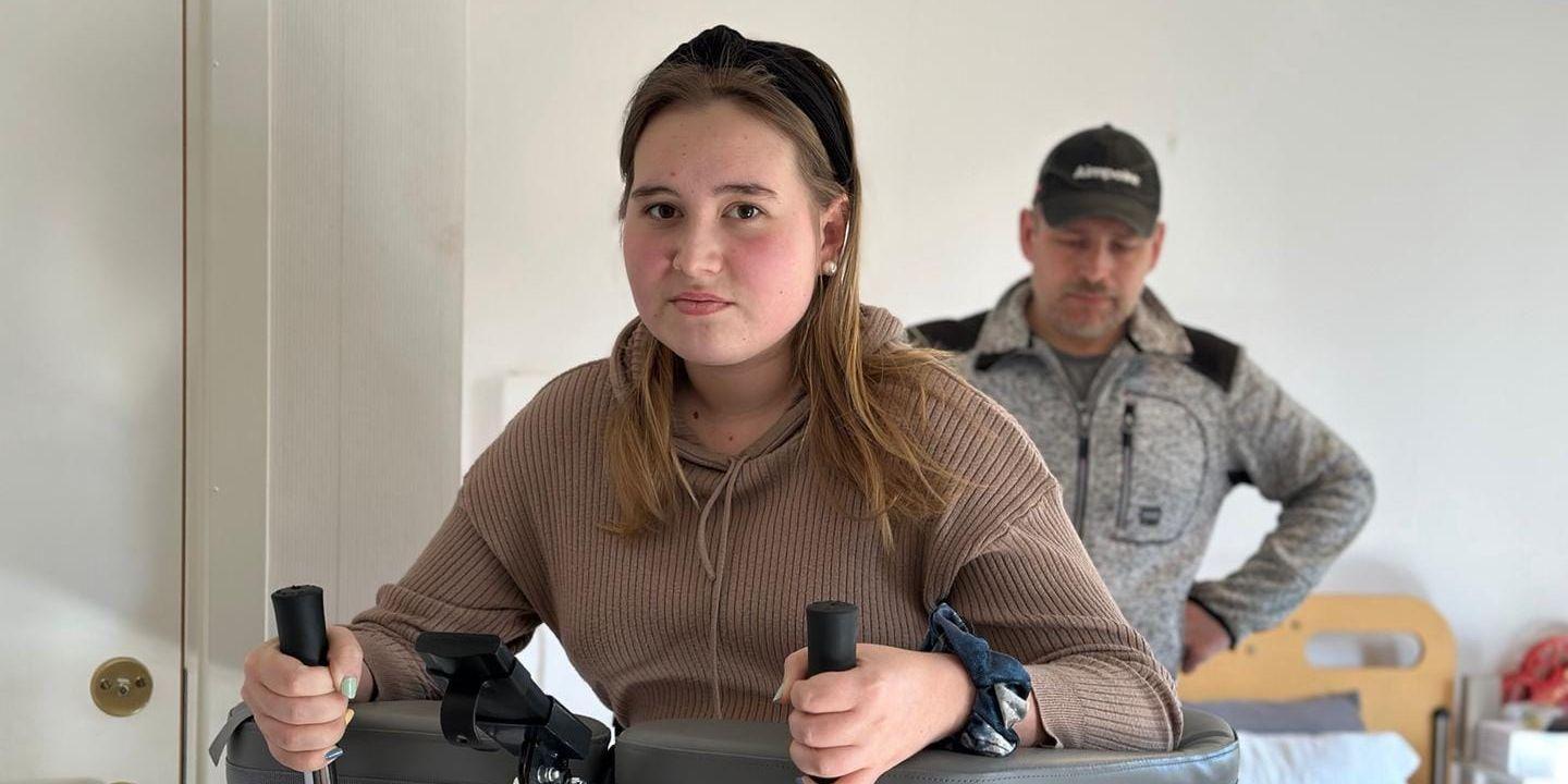 19-åriga Elina Thinsell omplaceras nu från  Lackarebäcks äldreboende till ett nytt korttidsboende.
