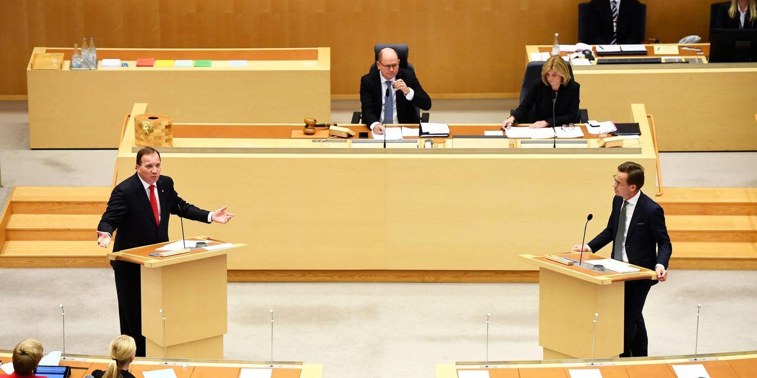 Statsminister Stefan Löfven (S) och Moderaternas partiledare Ulf Kristersson i debatt i riksdagen. Nu möttes de i en duell i Expressens Bara politik. Arkivbild.