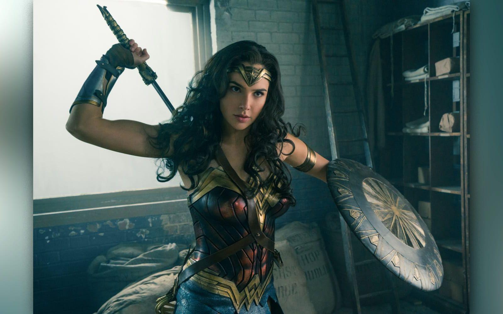 <strong>Wonder Woman. </strong>Ännu en DC-hjälte når vita duken. Ska Marvel-konkurrenten träffa rätt eller blir det ett platt fall? I juni vet vi (23 juni). Förväntningar: 2/5.