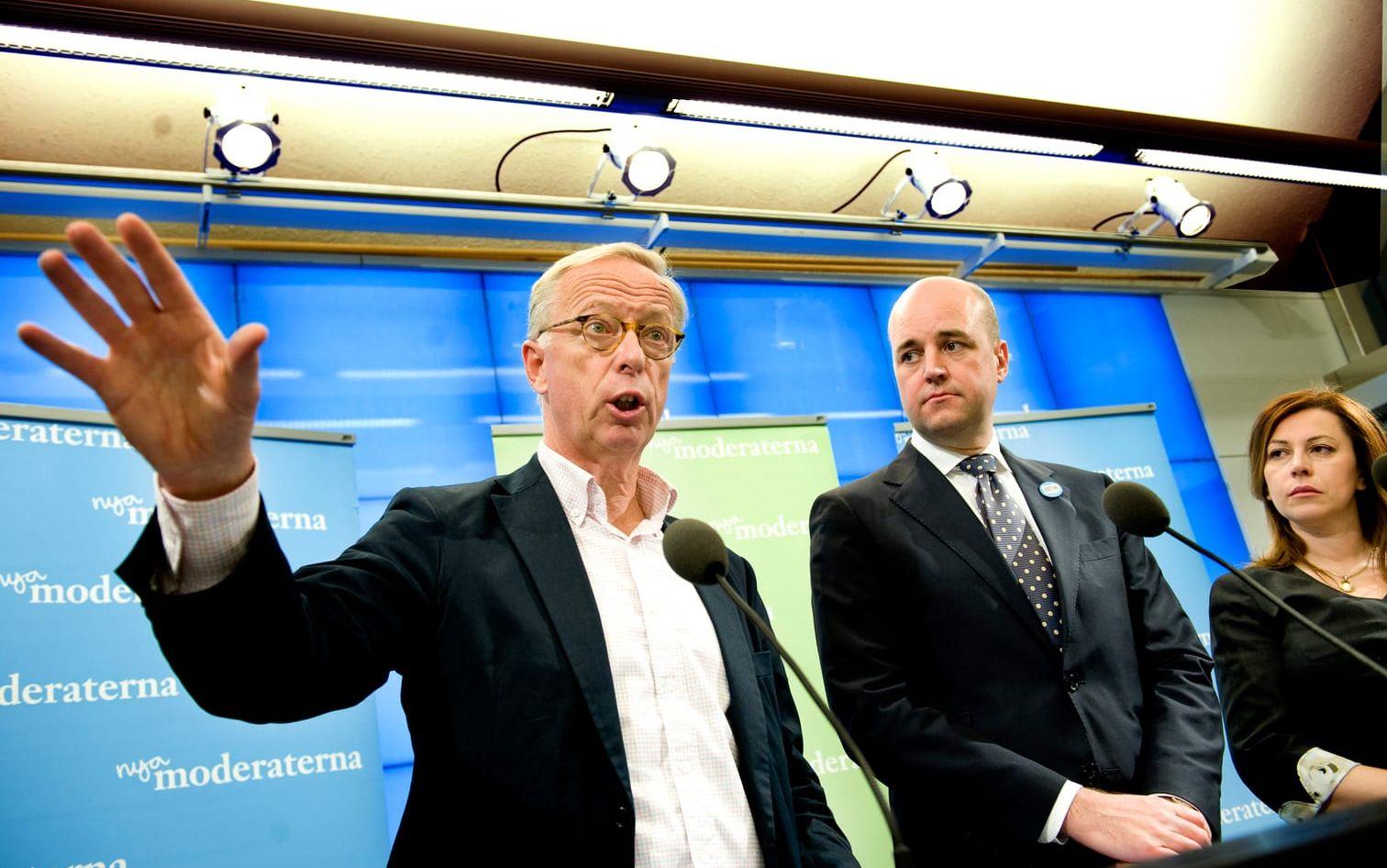 Den före detta riksdagsledamoten Gunnar Hökmark för Moderaterna med dåvarande partiledare Fredrik Reinfeldt och partikollegan Anna Ibrisagic, 2009.