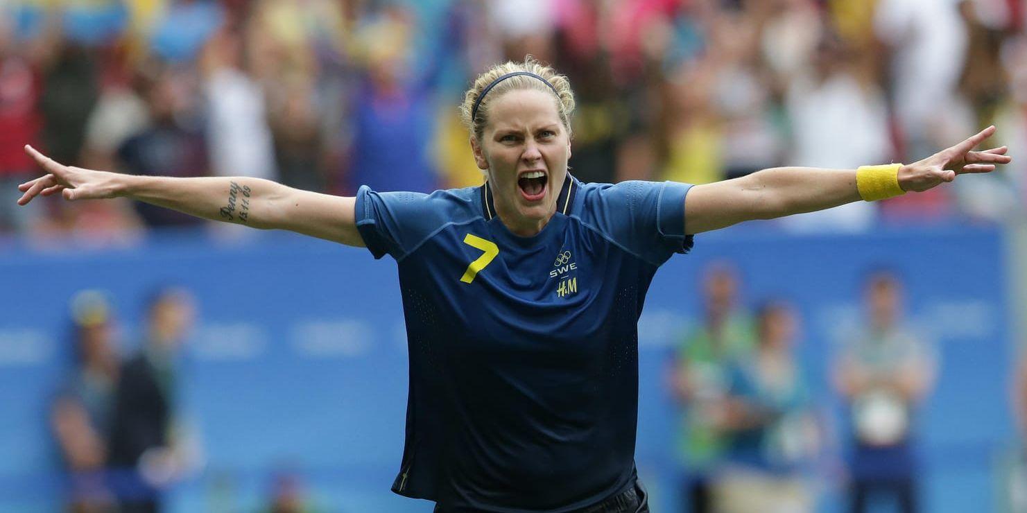 Lisa Dahlkvist firar efter sin avgörande straff mot USA i OS-turneringen i Brasilien 2016. Arkivbild.