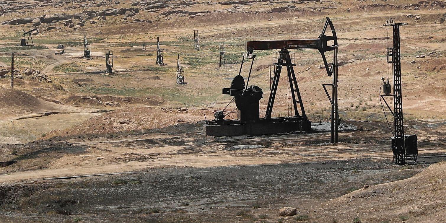 Ett annat oljefält som kontrolleras av SDF i Syrien. Arkivbild.