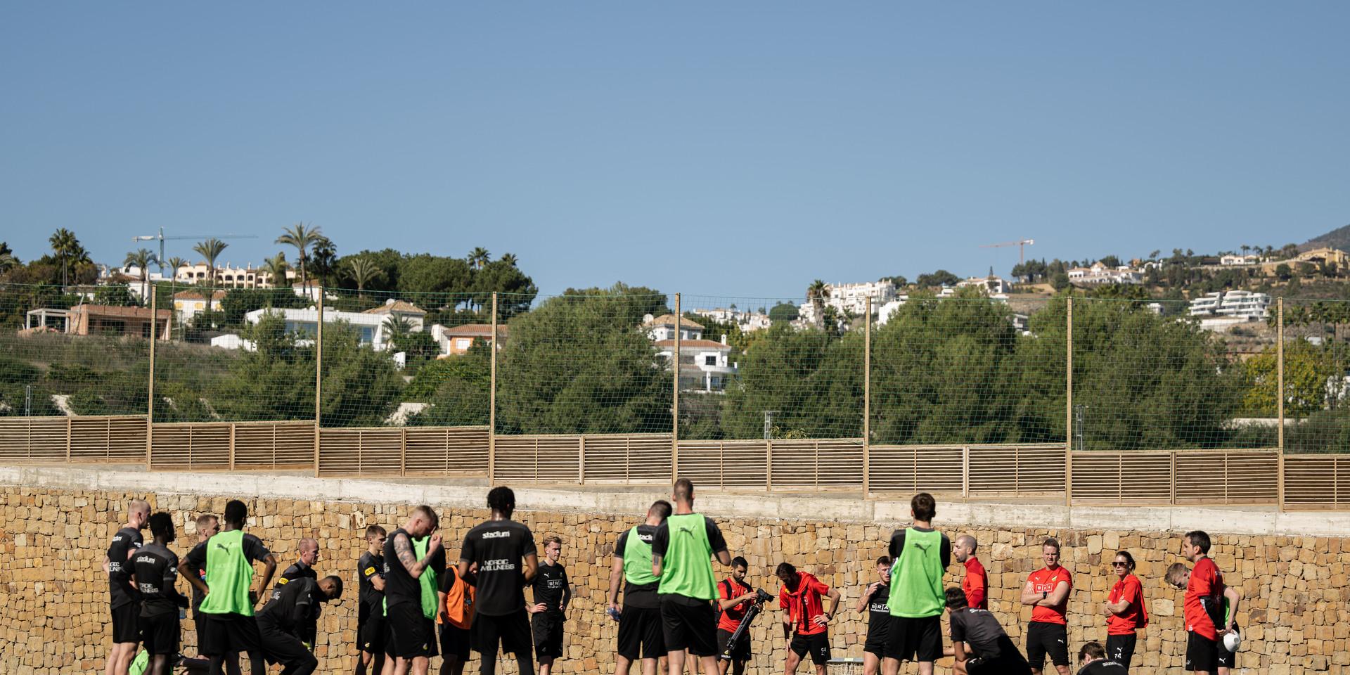 BK Häcken är på träningsläger i Marbella och GP sänder både dam- och herrlagets matcher. 