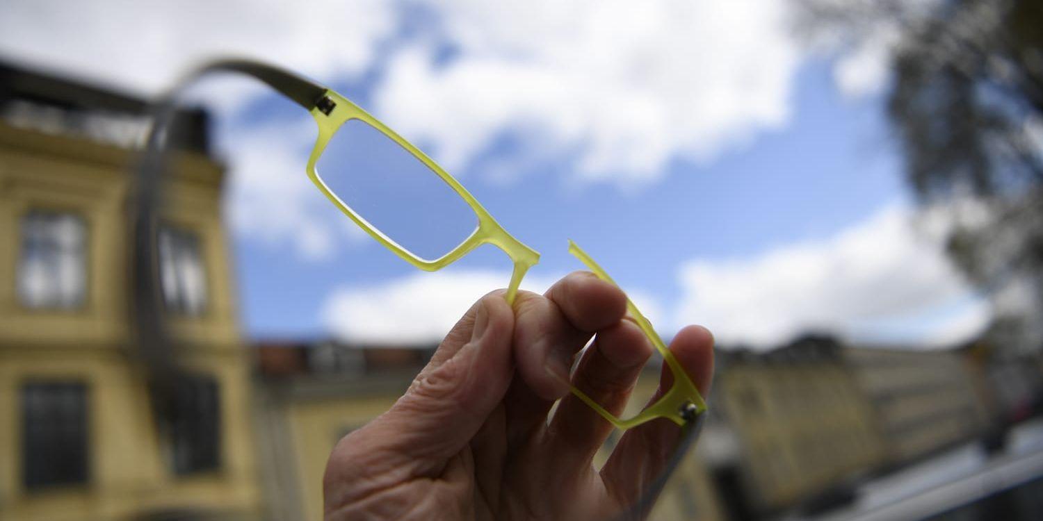 Om glasögonen går sönder bör du kolla upp om du kan lämna in dem för återvinning.