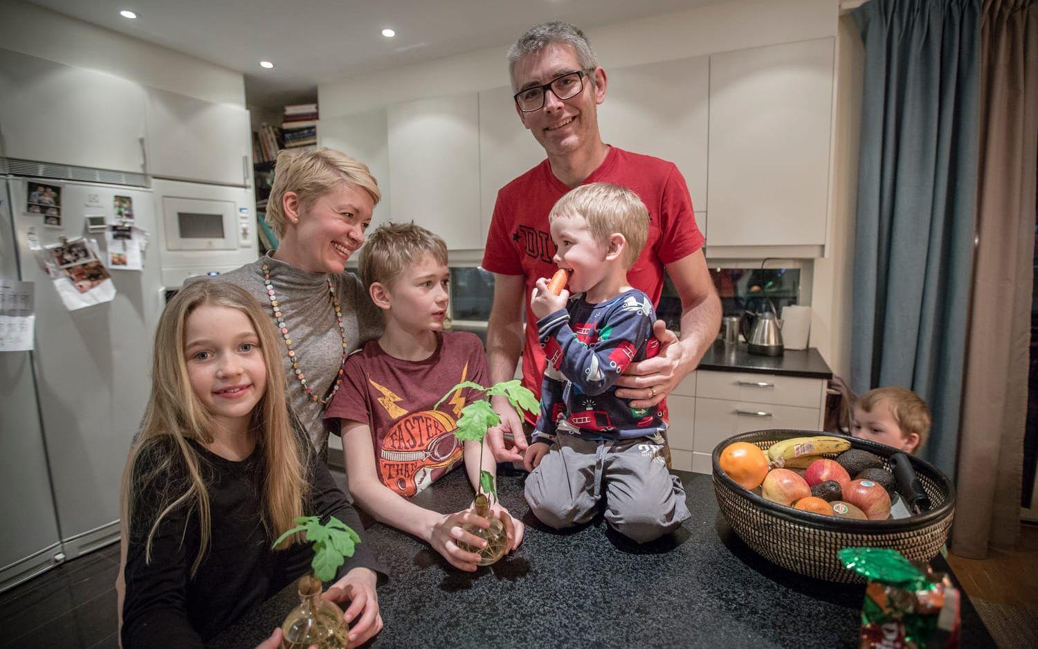 Fick nya insikter. Familjen Robinson vann Minimeringsmästarna, en tävling som fick dem att leva ett hållbarare och mer hälsosamt liv. Bilder: Kajsa Sjölander