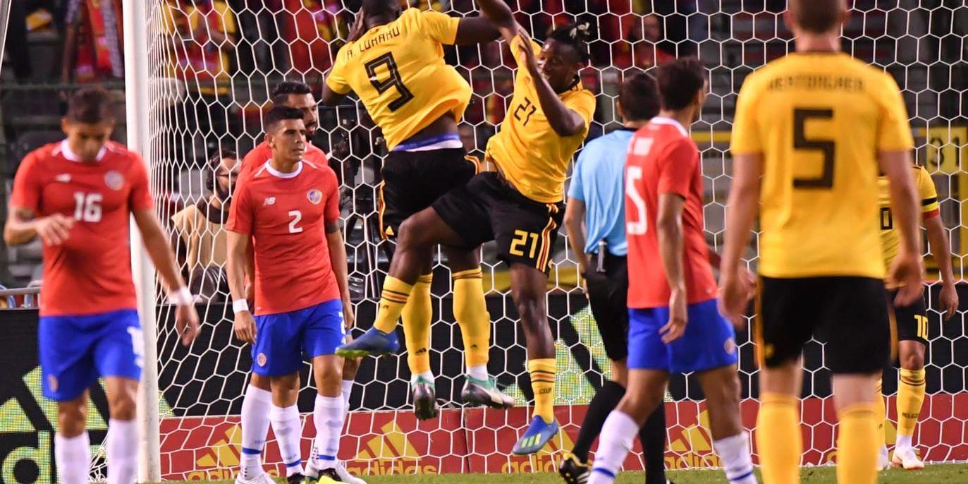 Romelu Lukaku och Michy Batshuayi firar den sistnämndes mål i VM-genrepet hemma mot Costa Rica.