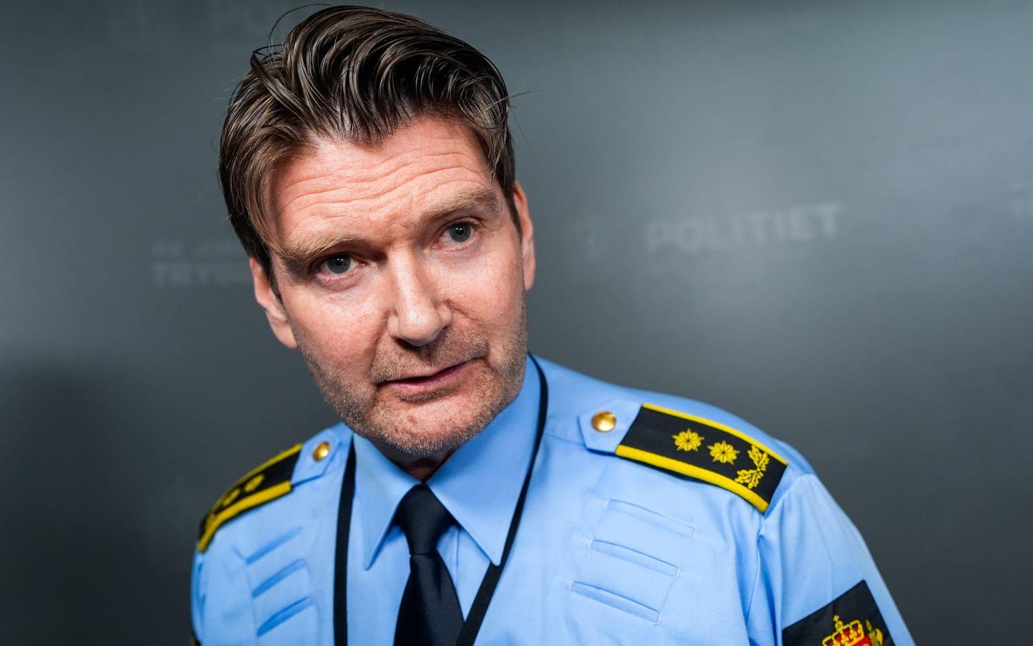 Polisens åklagare Christian Hatlo på onsdagens presskonferens.