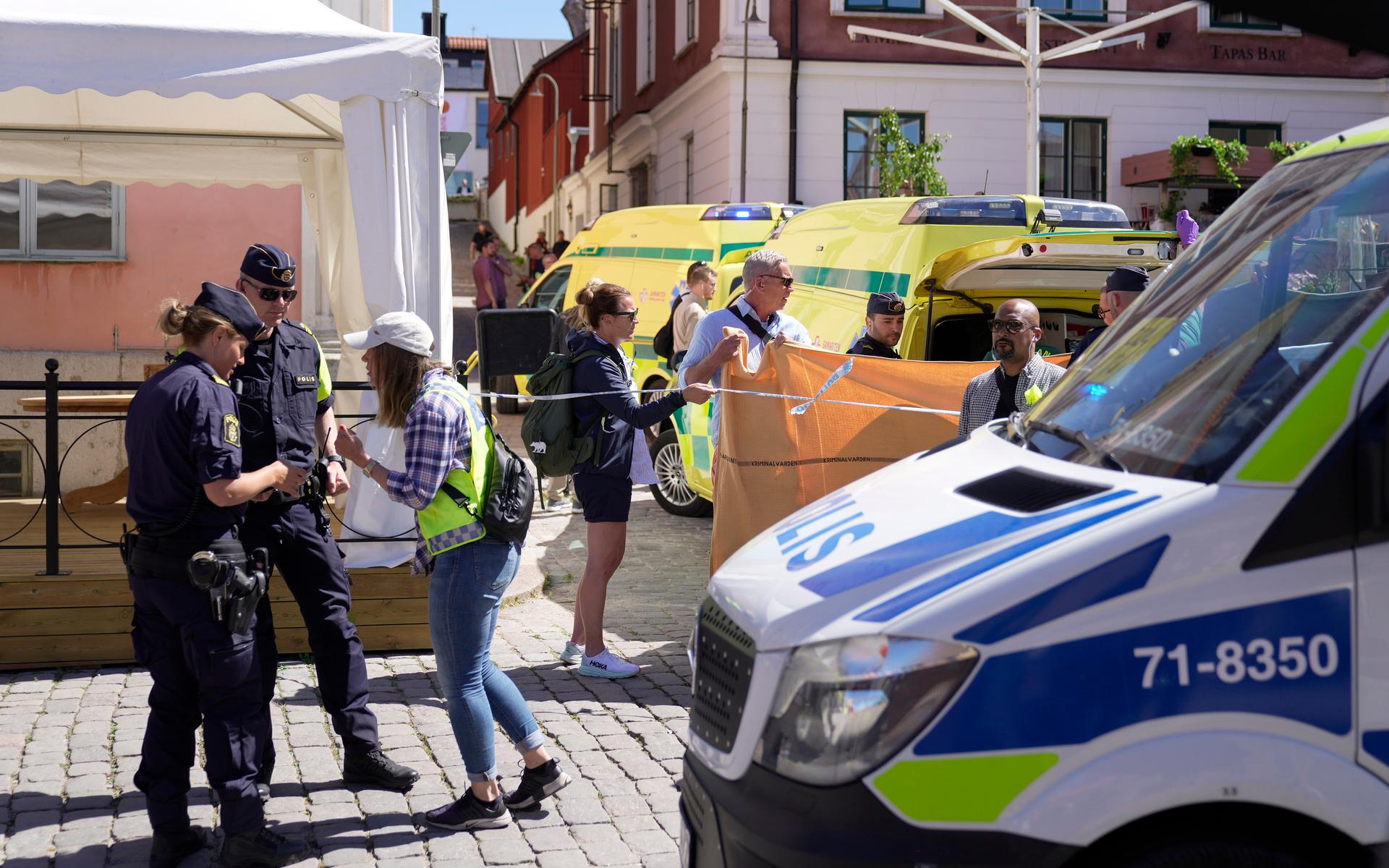 Flera poliser började springa mot Donners plats i Visby under onsdagseftermiddagen.