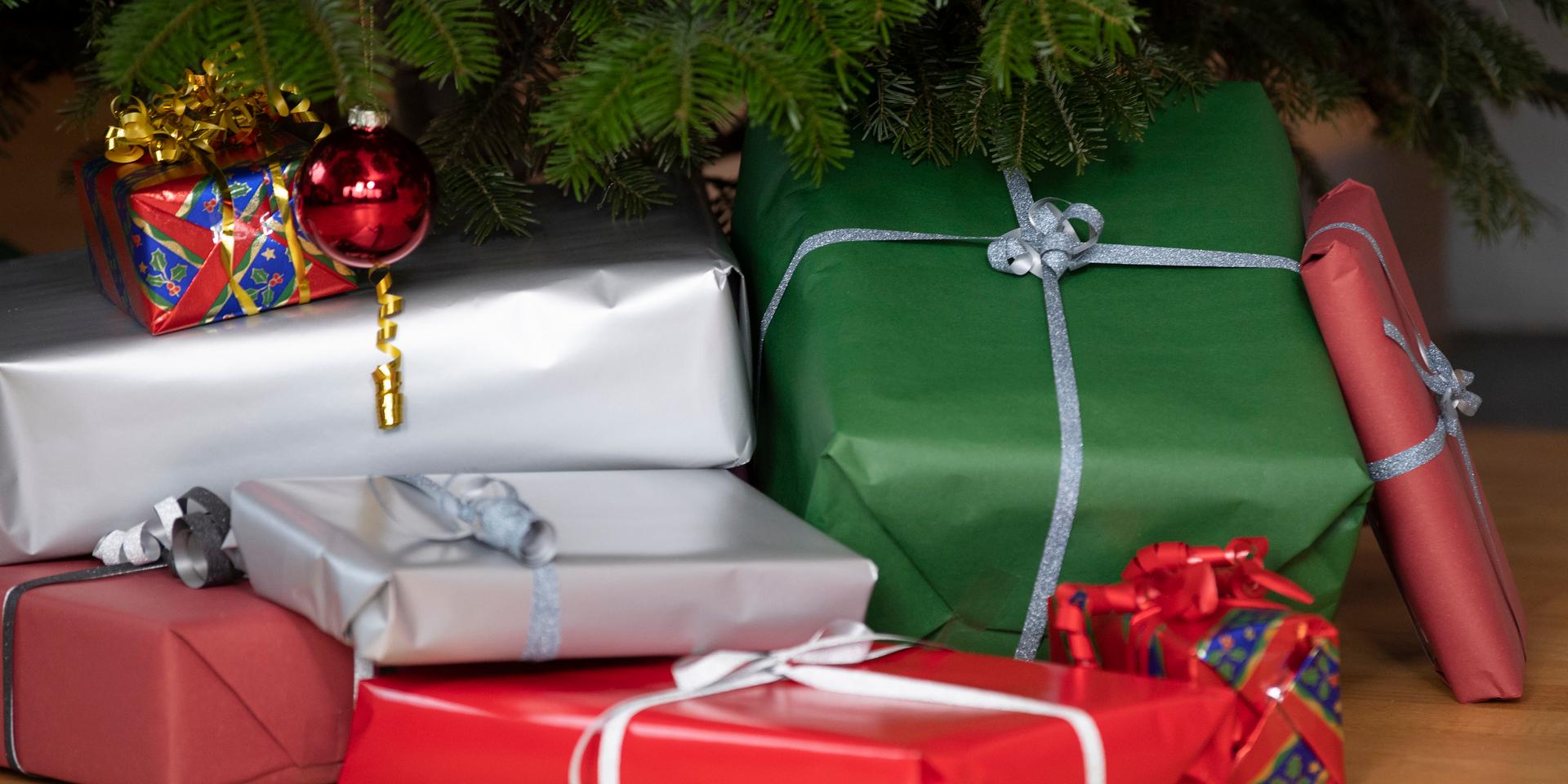 Insändarskribenten tycker att det finns skäl till att årets julklapp inte blir en gåva till välgörenhet.