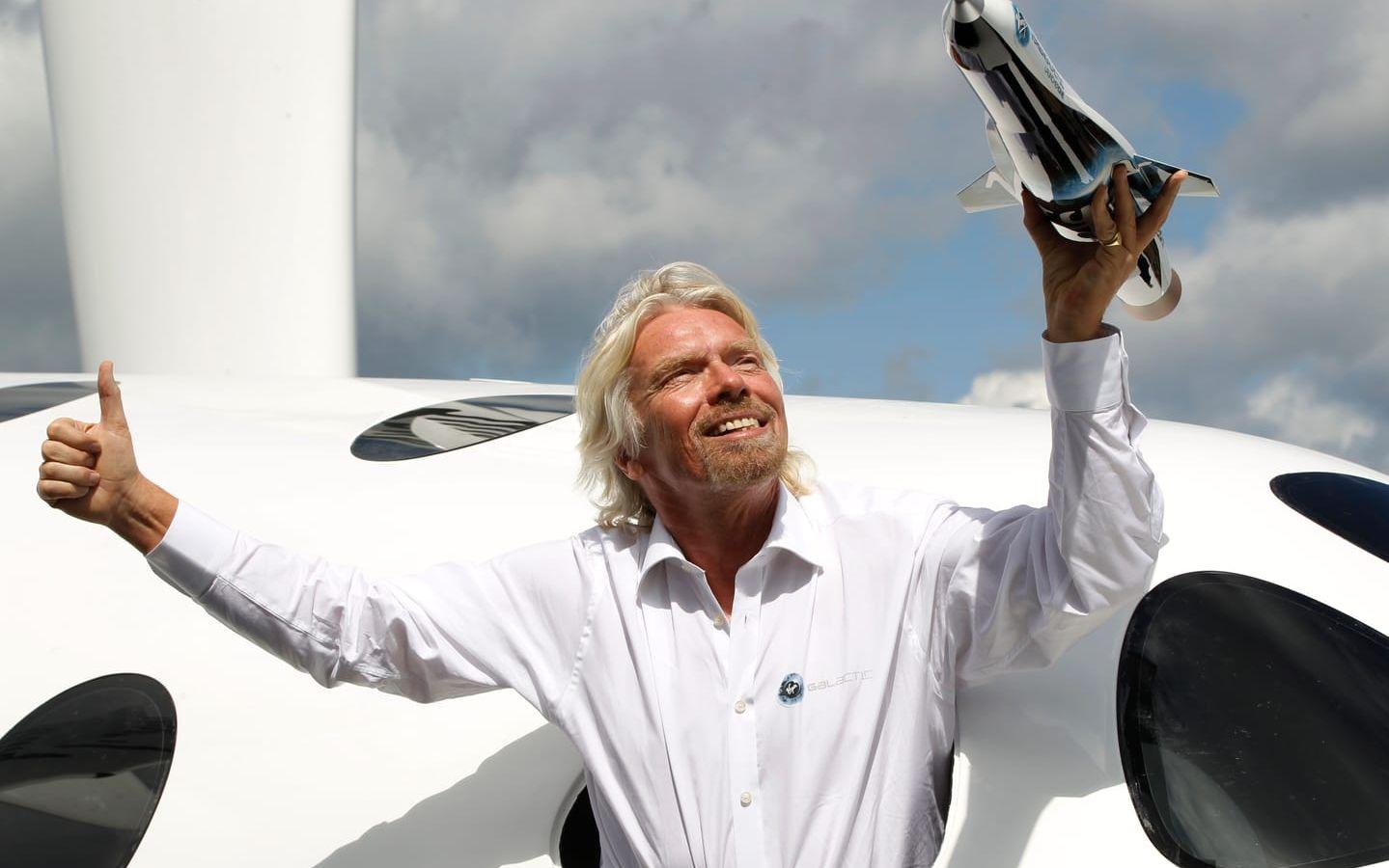 Richard Branson, 2012, i hoppfull om att Virgin Galactic ska bli det första bolaget i världen att erbjuda kommersiella resor till rymden. 