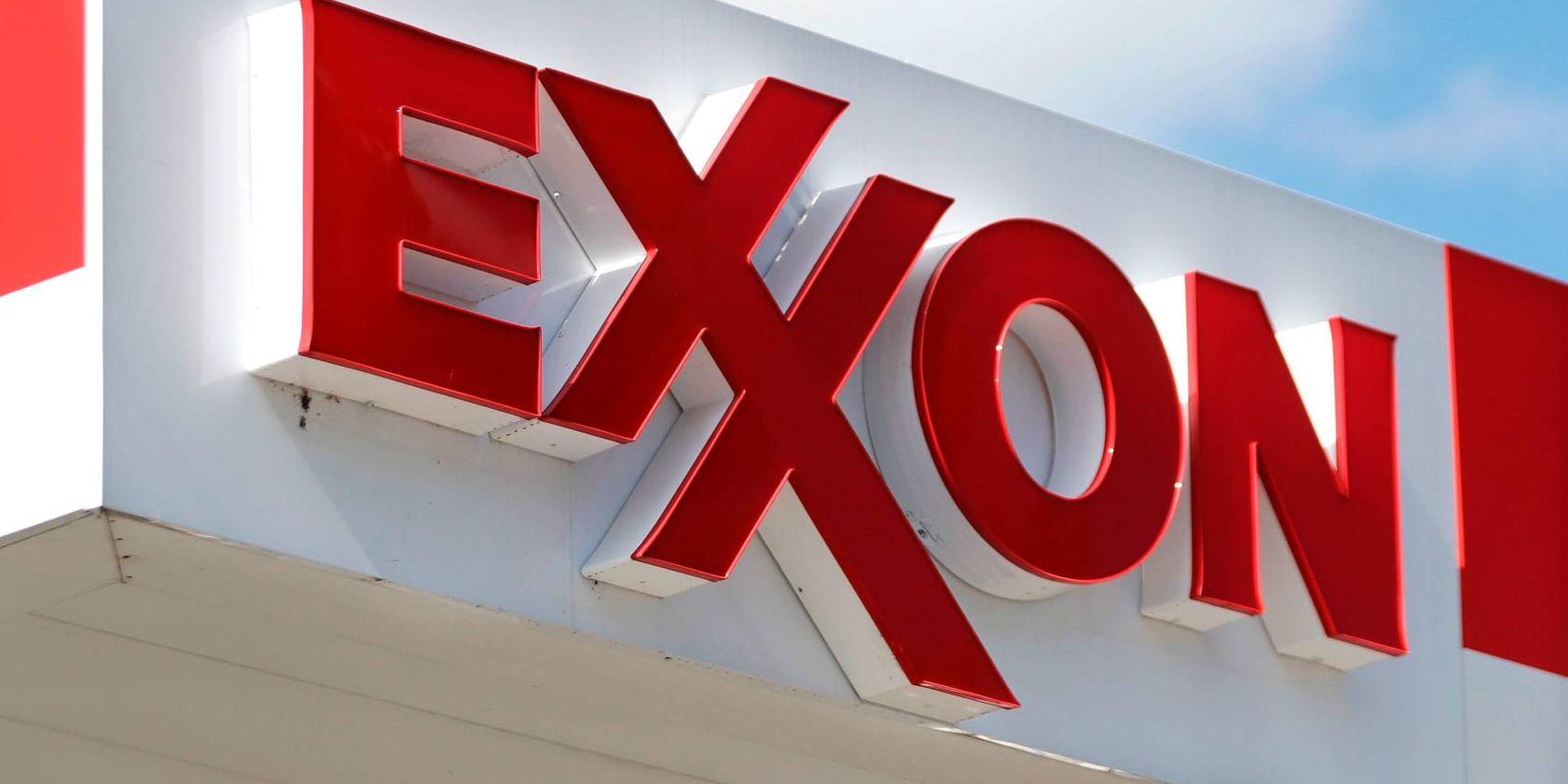 Oljebolaget Exxon ska betala två miljoner dollar, drygt 16 miljoner kronor, i böter för att ha brutit mot sanktionerna mot Ryssland. Arkivbild.