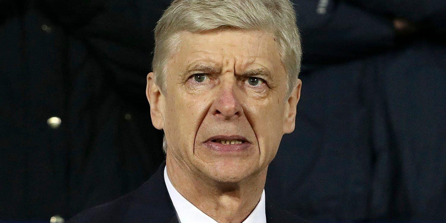 Arsène Wenger får se de kommande tre Arsenalmatcherna från läktarplats. Arkivbild.