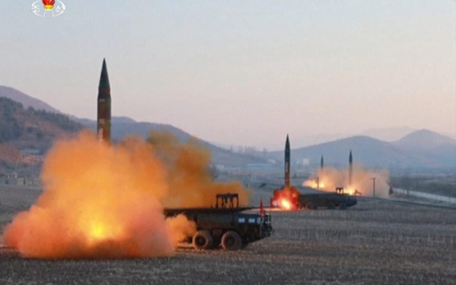 Nordkorea har nyligen avfyrat fyra ballistiska missiler. Bild: TT