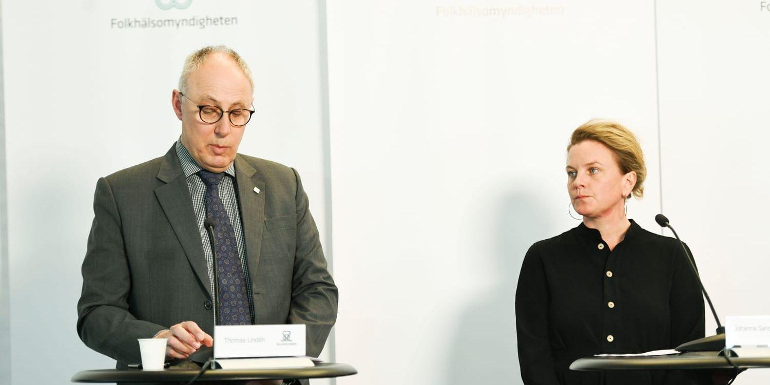 Thomas Lindén, avdelningschef vid Socialstyrelsen och Johanna Sandwall, krisberedskapschef vid Socialstyrelsen. 