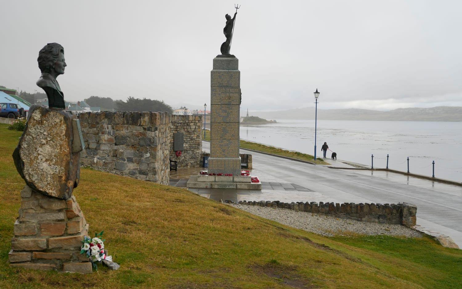 En byst föreställande Storbritanniens tidigare premiärminister Margaret Thatcher, på Falklandsöarna. Arkivbild.