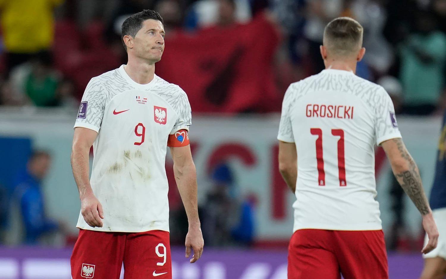 Robert Lewandowski, till vänster, och de andra polska fotbollsstjärnorna går miste om en utlovad VM-bonus. Arkivbild.