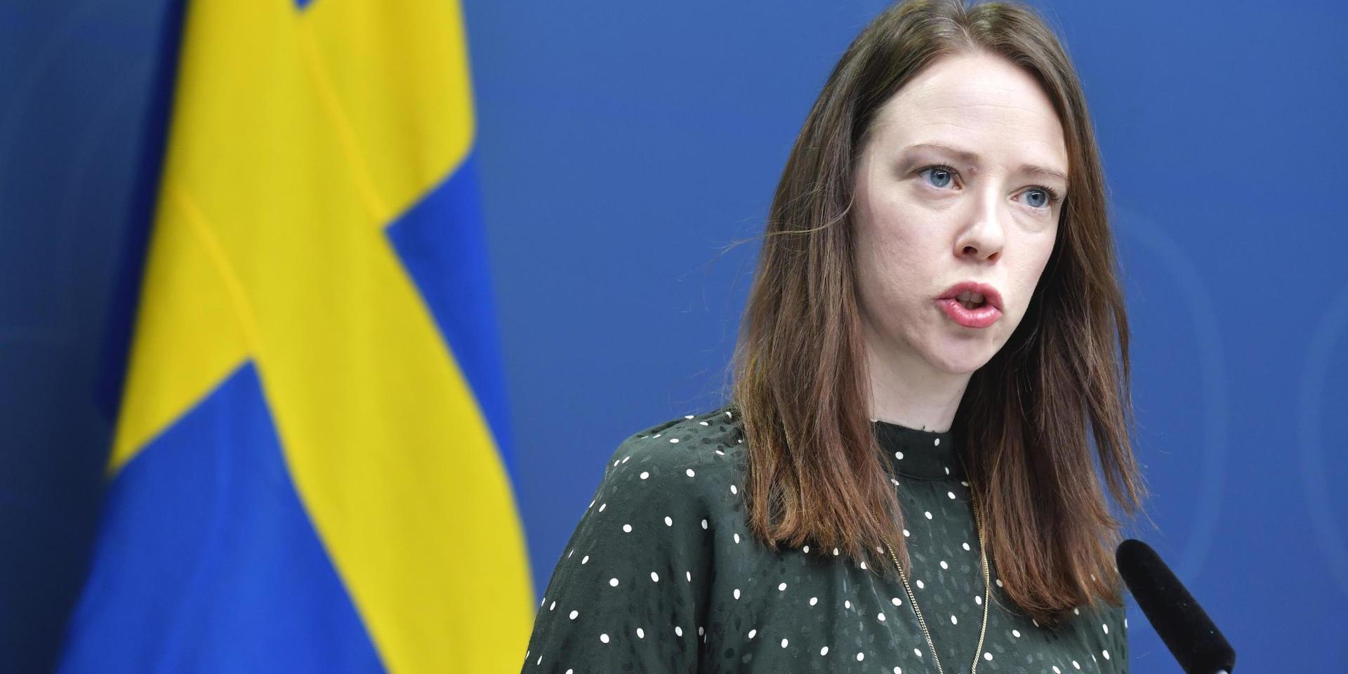 Åsa Lindhagen (MP), minister med ansvar för arbetet mot diskriminering och segregation, vill förstärka det förebyggande arbetet mot rasism. Arkivbild.