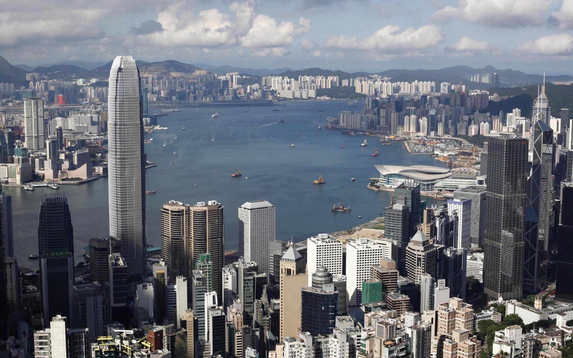 En parkeringsplats i Hongkong har sålts för rekordsumman 1,3 miljoner dollar, motsvarande nära elva miljoner kronor, rapporterar <a href="https://www.bbc.com/news/business-57353627" id="link-389e8ea73f780e87cbe33881ba969dfc">BBC</a>.